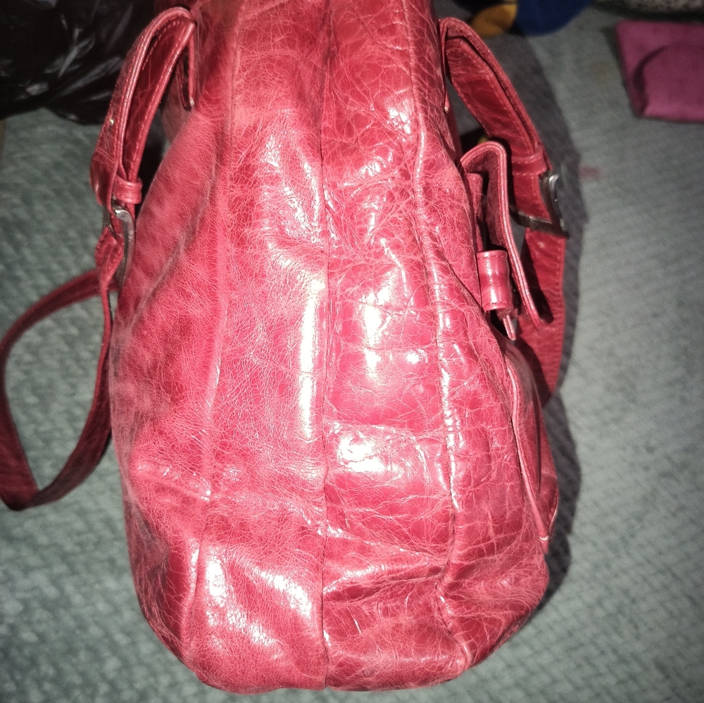 Latico Red Leather Shoulder Bag Double Zip. - Picture 8 of 16